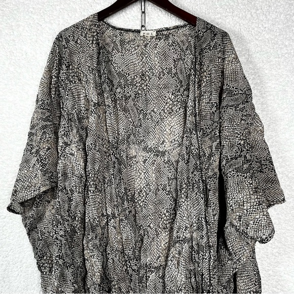 POL Snake Skin Printed Sheer Kimono one size open front lightweight cover up top - Picture 6 of 16